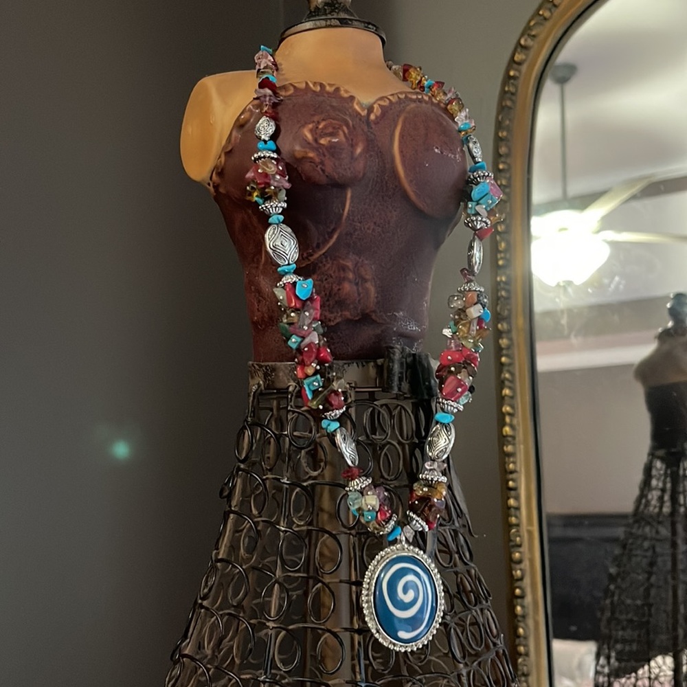 Necklace - Picture 5 of 5